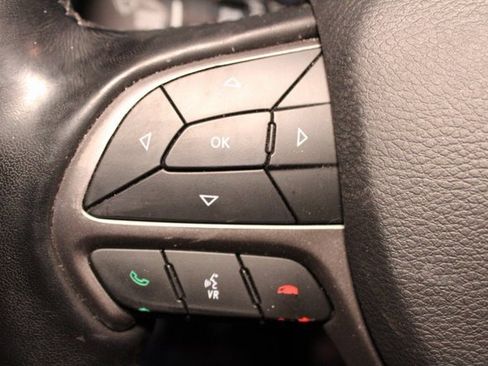 Used 2021 Jeep Grand Cherokee Limited image 11