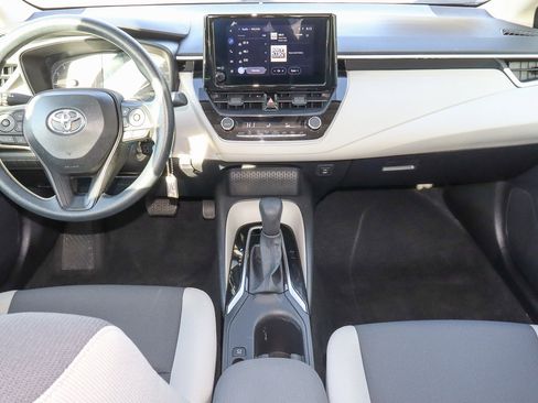 Used 2025 Toyota Corolla LE image 10