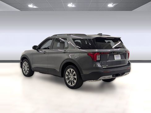 New 2026 Ford Explorer Active w/ Active Comfort Package image 2