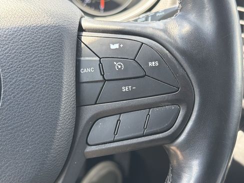 Used 2020 Jeep Cherokee Trailhawk w/ Cold Weather Group AWD/4WD image 28