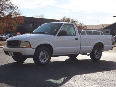 Used 2000 GMC Sonoma SL w/ Cold-Climate Pkg image 11