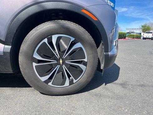 Used 2024 Chevrolet Blazer EV LT image 12