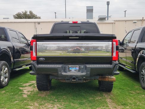 Used 2024 Ford F250 Platinum w/ Tremor Off-Road Package image 5