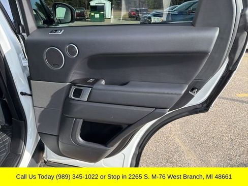 Used 2020 Land Rover Range Rover Sport SE image 37