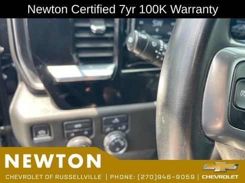 Used 2023 Chevrolet Silverado 1500 LT AWD/4WD image 7