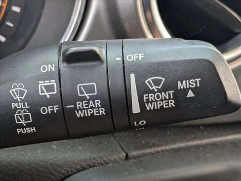 Used 2020 Jeep Wrangler Unlimited Sahara AWD/4WD image 14