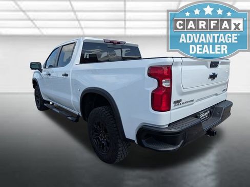 Used 2023 Chevrolet Silverado 1500 ZR2 w/ Technology Package AWD/4WD image 4
