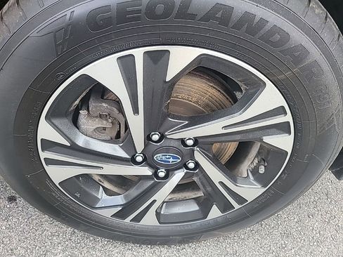 Used 2024 Subaru Crosstrek 2.0i Premium image 16
