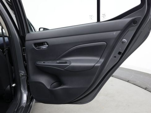 Used 2025 Nissan Versa SV FWD image 28