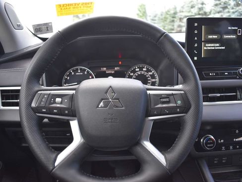 Used 2026 Mitsubishi Outlander SE AWD/4WD image 16