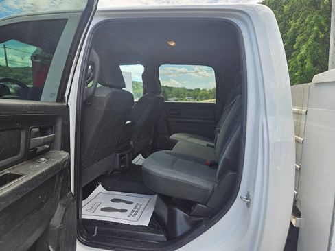 Used 2021 RAM 3500 Tradesman w/ Chrome Appearance Group AWD/4WD image 17