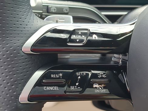 Used 2025 Mercedes-Benz GLS 580 4MATIC image 18
