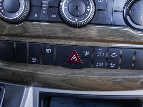 Used 2017 Mercedes-Benz Sprinter 3500 image 59