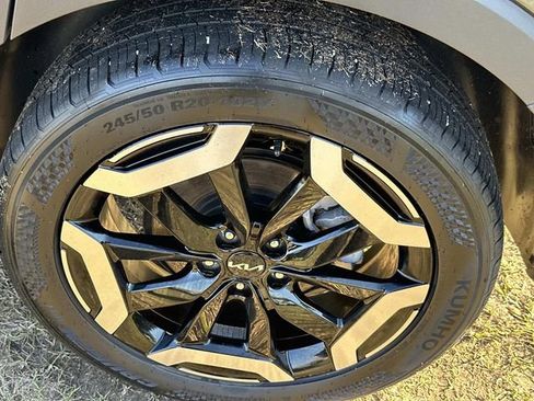 Used 2024 Kia Telluride S w/ S Sunroof Package image 13