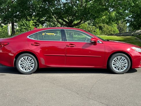 Used 2013 Lexus ES 350 w/ Luxury Pkg FWD image 8
