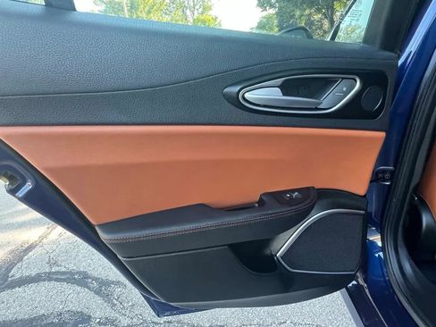 Used 2018 Alfa Romeo Giulia image 33