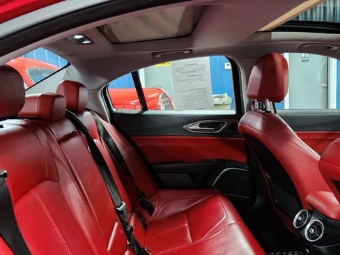 Used 2017 Alfa Romeo Giulia Ti image 17