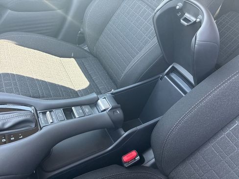 New 2025 Honda HR-V LX image 27