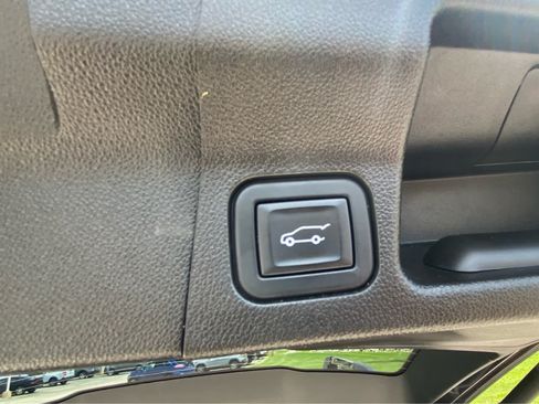Used 2023 GMC Acadia AT4 AWD/4WD image 10