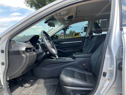 Certified 2024 Nissan Altima 2.5 SL AWD/4WD image 9