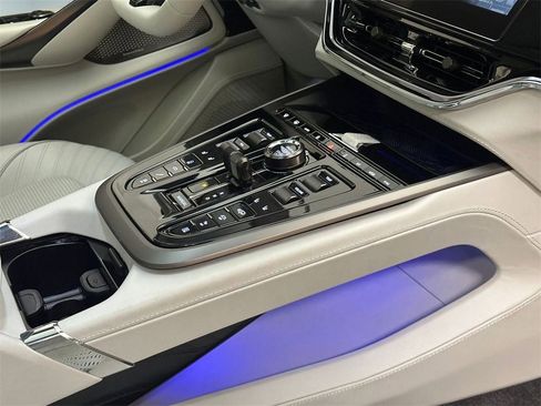 New 2025 Aston Martin DBX 707 image 16