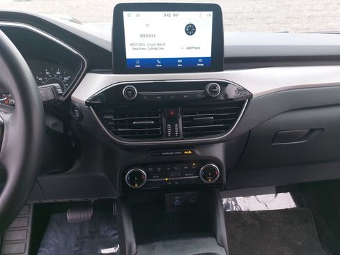 Used 2022 Ford Escape SE w/ SE Sport Appearance Package FWD image 20