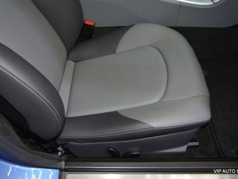 Used 2005 Chrysler Crossfire Limited image 16