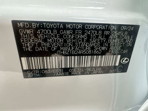 Used 2024 Lexus IS 350 F Sport RWD image 29