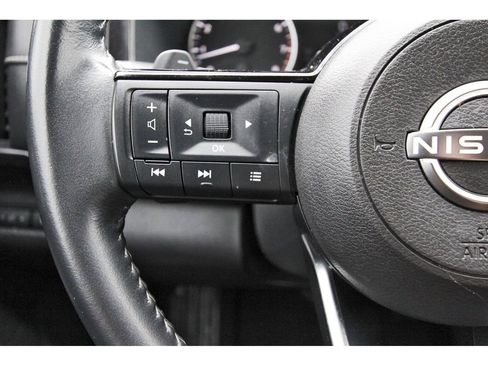 Used 2022 Nissan Pathfinder SV FWD image 14