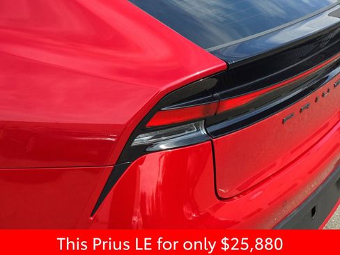 Used 2024 Toyota Prius LE FWD image 39