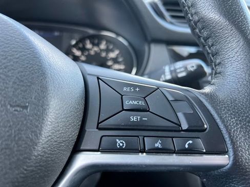 Used 2019 Nissan Rogue SV FWD image 20