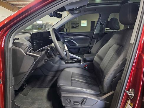 Used 2025 Audi Q5 Premium image 23