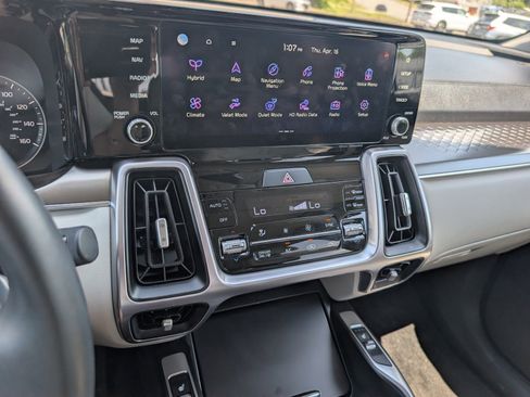 Used 2023 Kia Sorento EX image 20