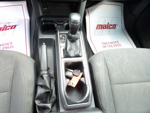 Used 2017 Toyota Tacoma 4x4 Double Cab image 18