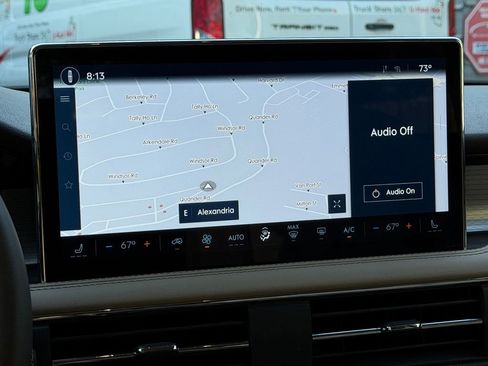 Used 2024 Lincoln Corsair AWD image 9