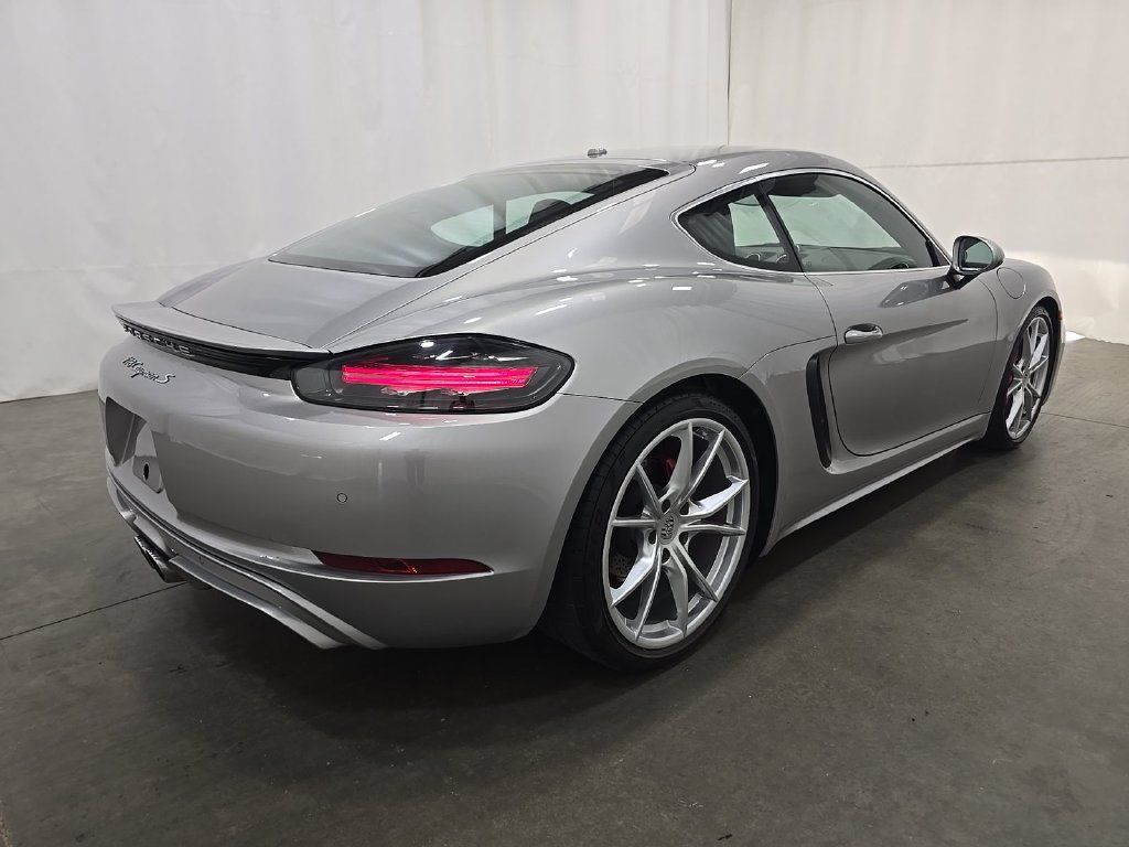 Used 2024 Porsche 718 Cayman S RWD image 4