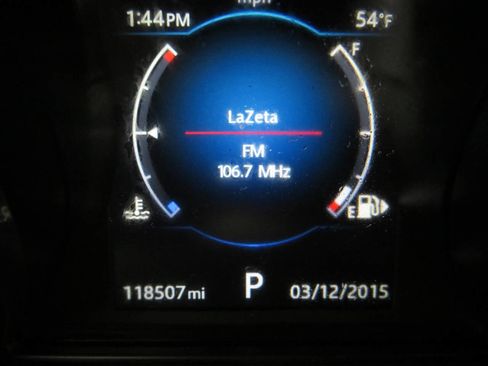 Used 2017 Jaguar F-PACE Premium image 20