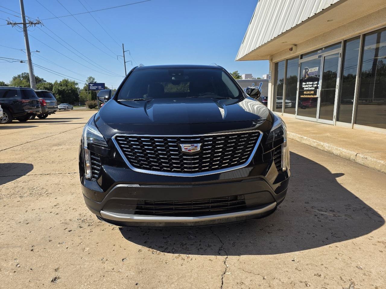 Used 2020 Cadillac XT4 Premium Luxury w/ Cold Weather Package AWD/4WD image 2