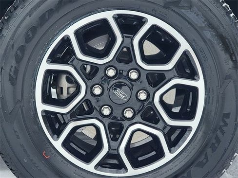 Certified 2022 Ford F150 XLT w/ Equipment Group 302A High image 17