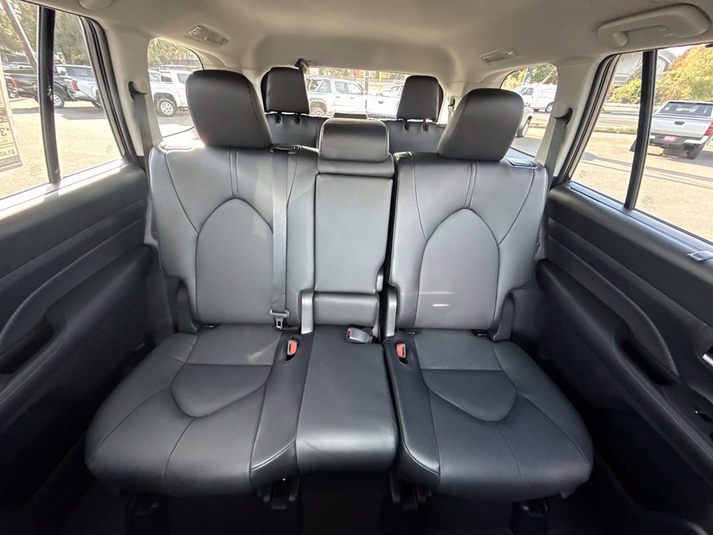 New 2026 Toyota Grand Highlander XLE FWD image 15