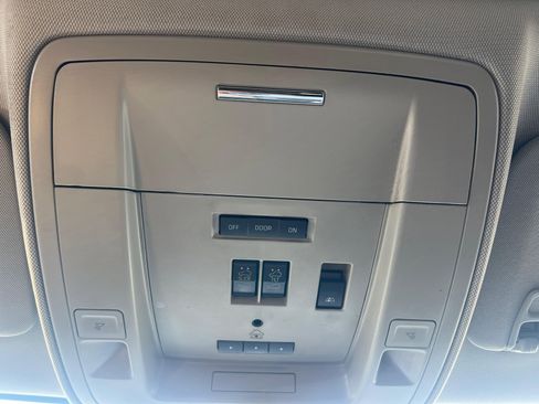 Used 2016 GMC Sierra 2500 SLT w/ Duramax Plus Package image 16