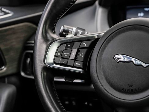 Used 2019 Jaguar F-PACE S image 19