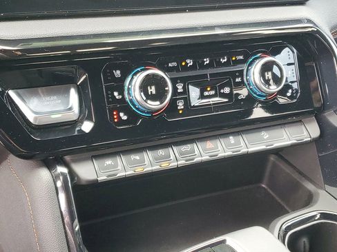 Used 2024 GMC Sierra 1500 AT4 w/ AT4 Premium Package image 20