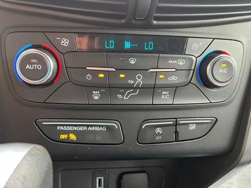 Used 2017 Ford Escape SE FWD image 30