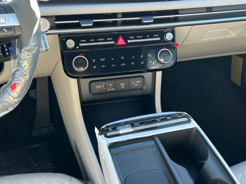 New 2026 Hyundai Tucson Limited w/ Tow & Go Package AWD/4WD image 17