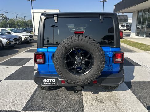 Used 2024 Jeep Wrangler Willys image 4