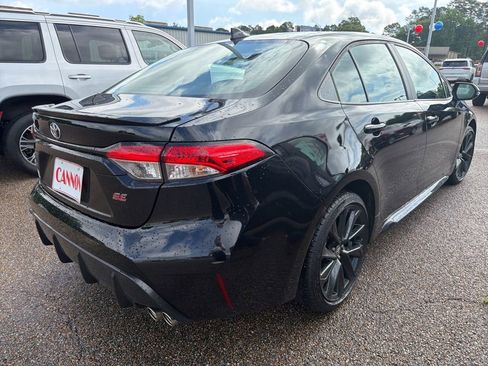 Used 2024 Toyota Corolla SE FWD image 3