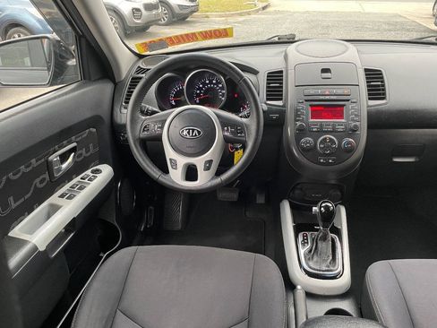 Used 2012 Kia Soul + FWD image 25