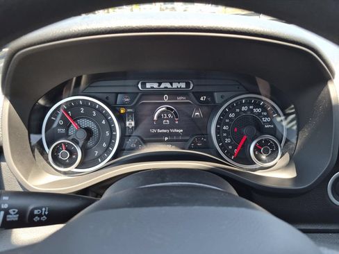 New 2026 RAM 1500 Express AWD/4WD image 17