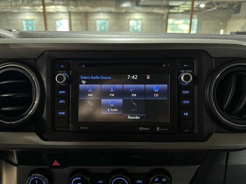 Used 2019 Toyota Tacoma SR5 AWD/4WD image 20